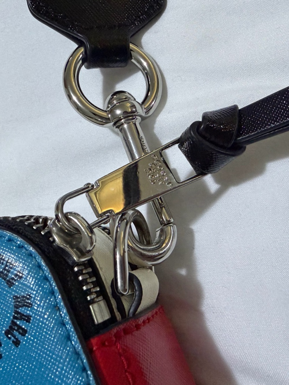 Marc Jacobs Blue & Red Lucy Graphic Snapshot Crossbody - Picture 7 of 13